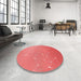 Round Patterned Red Rug in a Office, pat3303rd