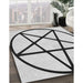 Patterned Ash Gray Novelty Rug in Family Room, pat3312