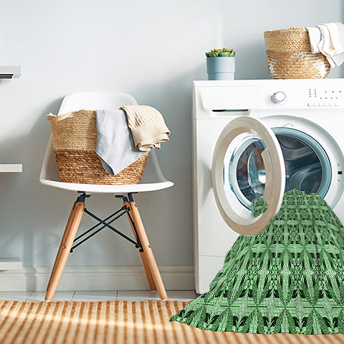 Machine Washable Transitional Forest Green Rug in a Washing Machine, wshpat3318grn