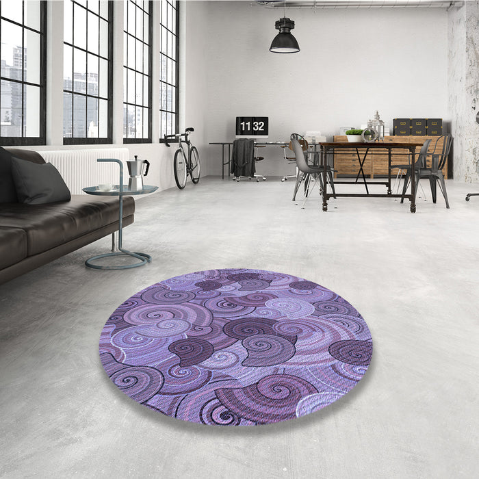 Round Patterned Purple Mimosa Purple Rug in a Office, pat3320blu