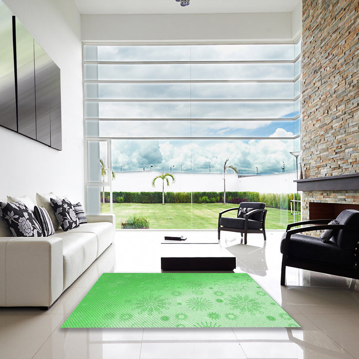 Square Patterned Green Rug in a Living Room, pat3326grn