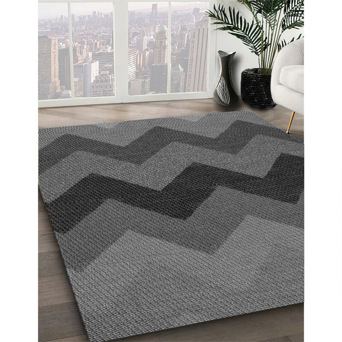 Machine Washable Transitional Platinum Gray Rug in a Family Room, wshpat334gry