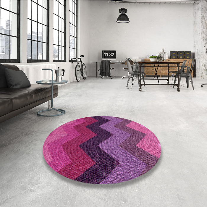 Round Patterned Burnt Pink Rug in a Office, pat334pur