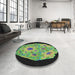 Round Patterned Mid Gray Novelty Rug in a Office, pat3360