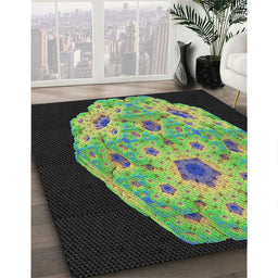 Patterned Mid Gray Novelty Rug in Family Room, pat3360