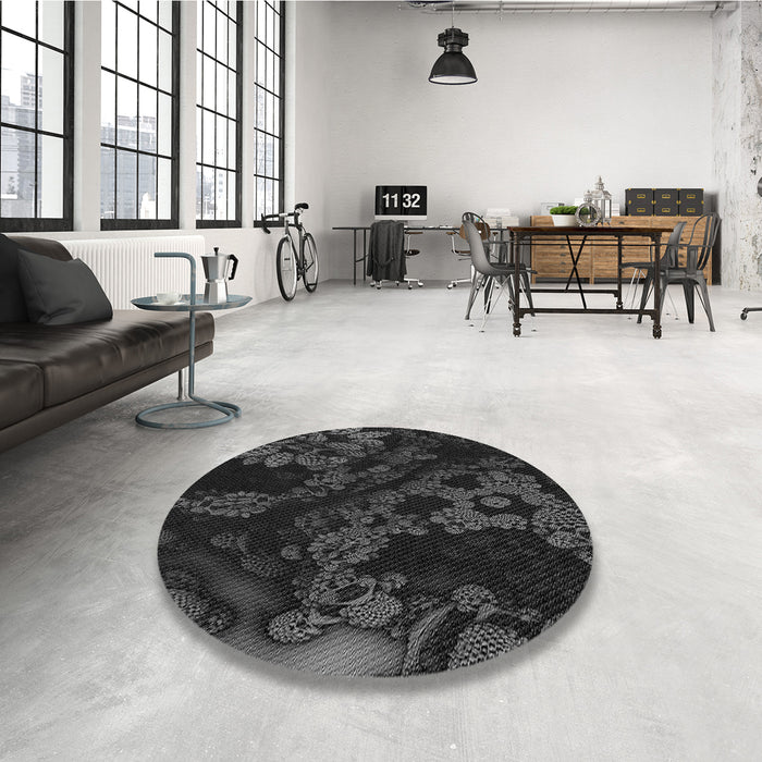 Round Patterned Carbon Gray Rug in a Office, pat3362gry