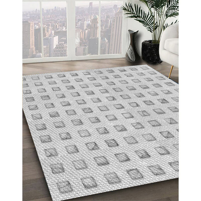 Machine Washable Transitional Platinum Gray Rug in a Family Room, wshpat3370gry