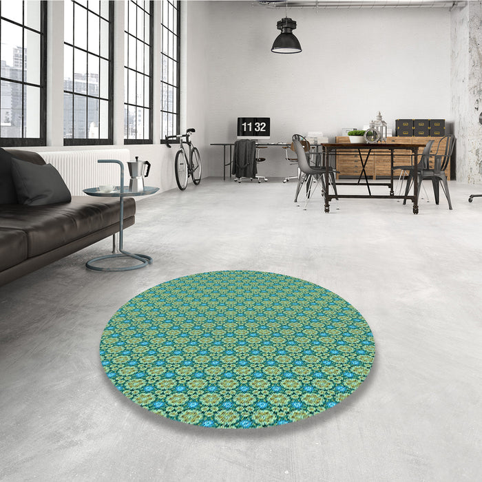 Round Patterned Green Rug in a Office, pat338lblu