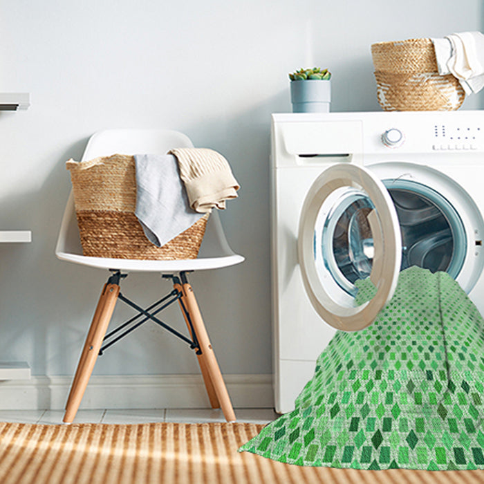 Machine Washable Transitional Green Rug in a Washing Machine, wshpat3382grn