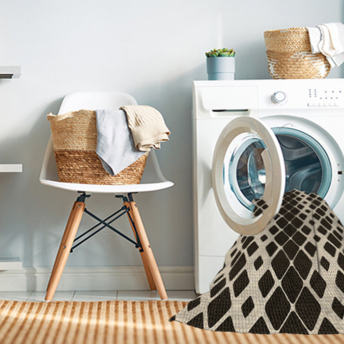 Machine Washable Transitional Midnight Gray Rug in a Washing Machine, wshpat3385brn