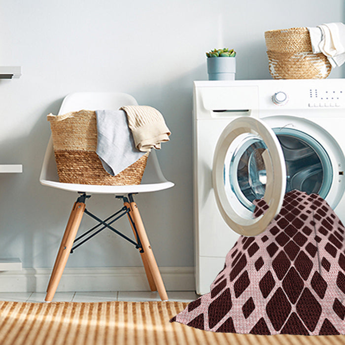 Machine Washable Transitional Pink Rug in a Washing Machine, wshpat3385rd