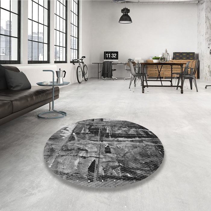 Round Patterned Dark Gray Rug in a Office, pat34gry
