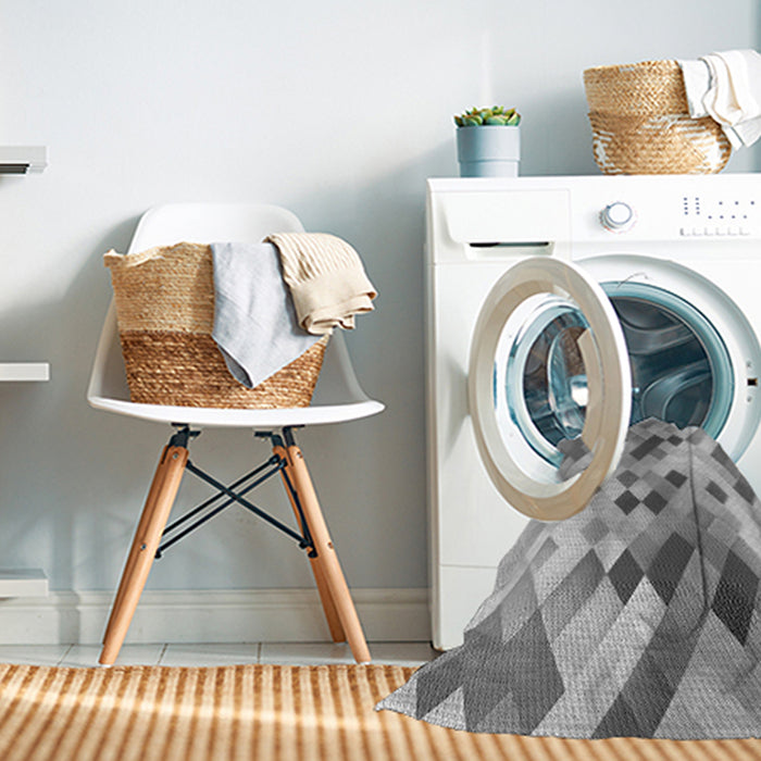 Machine Washable Transitional Platinum Gray Rug in a Washing Machine, wshpat3412gry