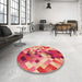 Round Patterned Crimson Red Rug in a Office, pat3412org