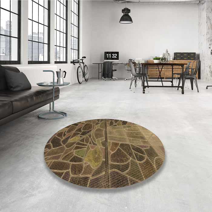 Round Patterned Copper Brown Rug in a Office, pat3423brn