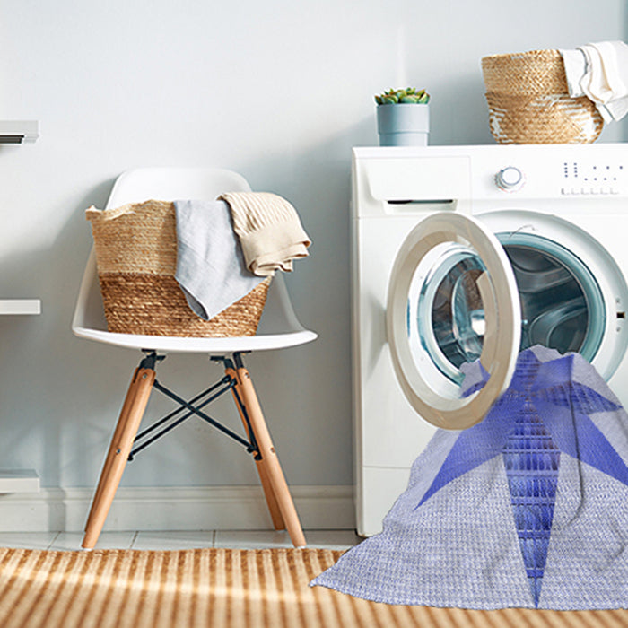 Machine Washable Transitional Blue Rug in a Washing Machine, wshpat3431blu