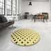 Round Patterned Sun Yellow Rug in a Office, pat3452yw