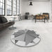 Round Patterned Platinum Gray Rug in a Office, pat3458gry