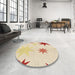 Round Patterned Golden Blonde Gold Rug in a Office, pat3462brn