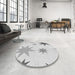 Round Patterned Platinum Gray Rug in a Office, pat3462gry