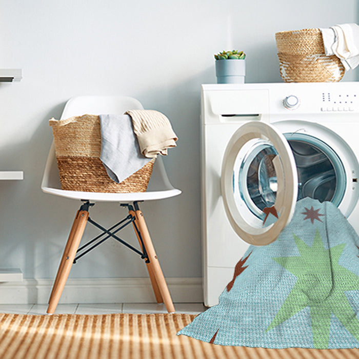 Machine Washable Transitional Light Aquamarine Green Rug in a Washing Machine, wshpat3462lblu