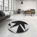 Round Patterned Black Rug in a Office, pat3463gry