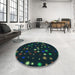 Round Patterned Black Rug in a Office, pat3468lblu