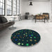 Round Patterned Black Rug in a Office, pat3469lblu