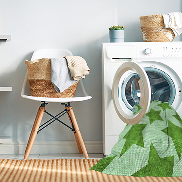 Machine Washable Transitional Light Green Rug in a Washing Machine, wshpat3472grn