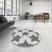 Round Patterned Platinum Gray Rug in a Office, pat3472gry