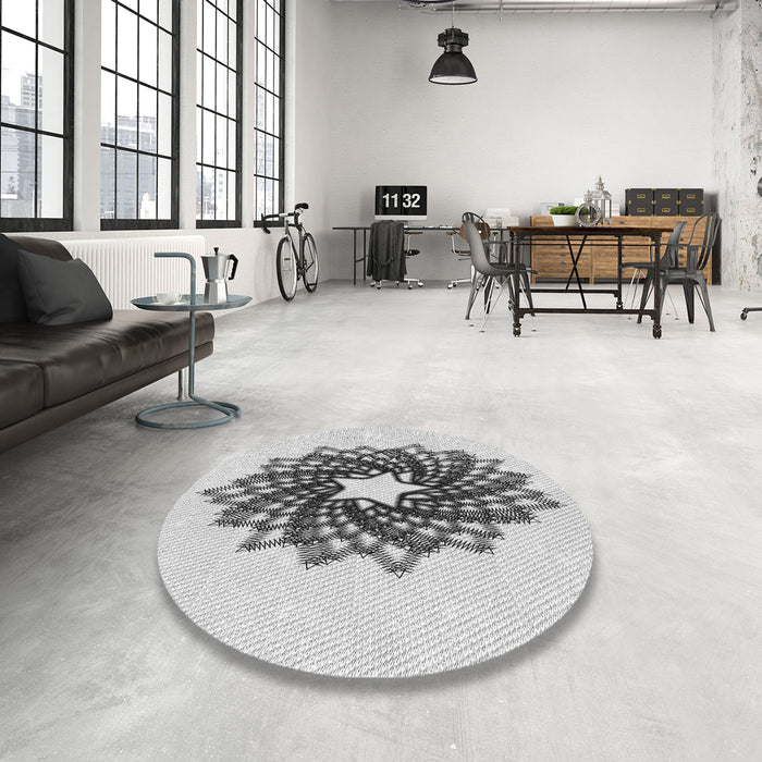 Round Machine Washable Transitional Grey Gray Rug in a Office, wshpat3474