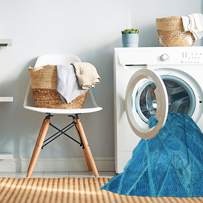 Machine Washable Transitional Blue Rug in a Washing Machine, wshpat3476lblu