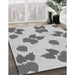 Machine Washable Transitional Silver Gray Rug in a Family Room, wshpat3478gry