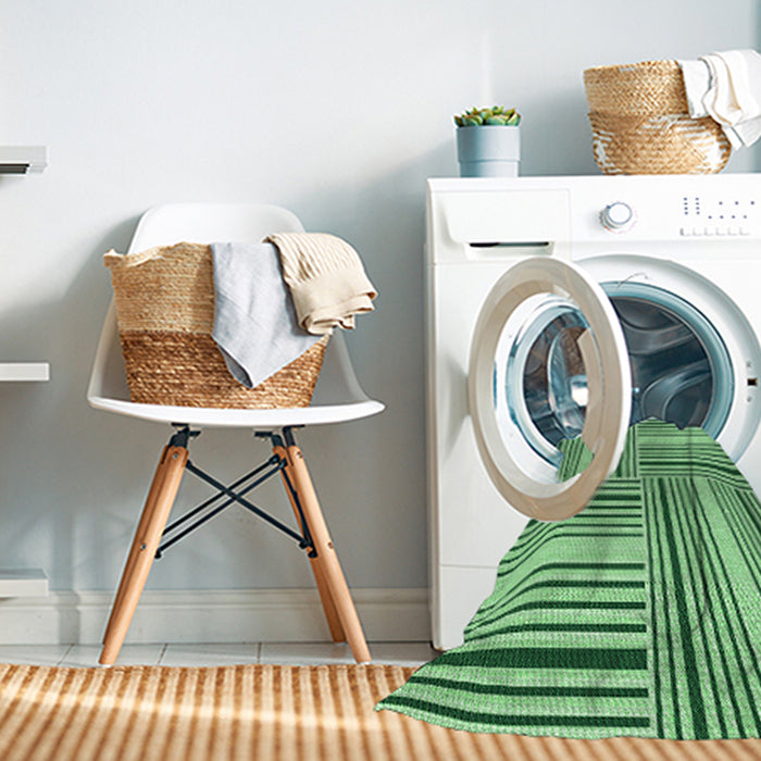 Machine Washable Transitional Forest Green Rug in a Washing Machine, wshpat3496grn