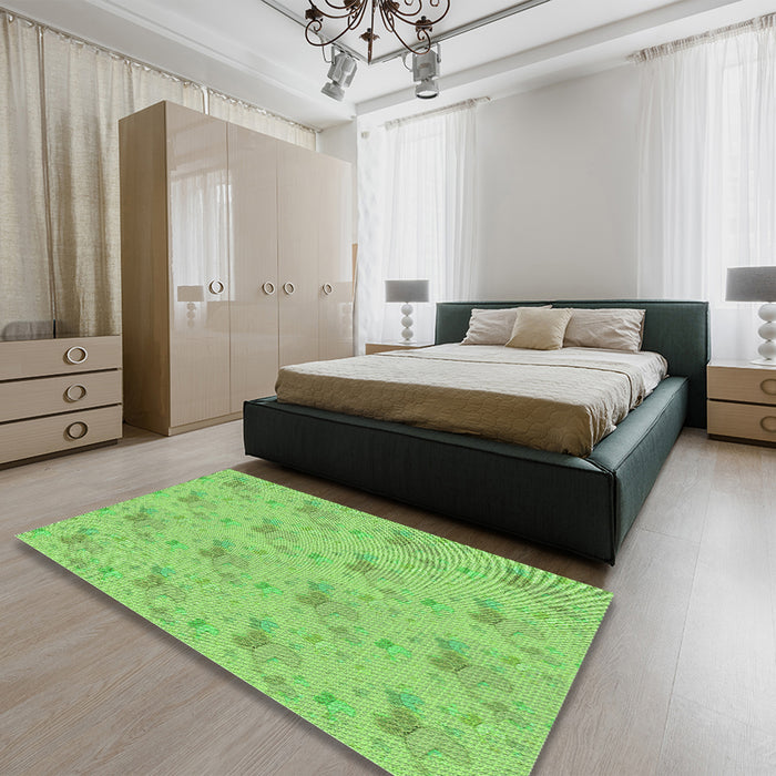 Patterned Emerald Green Rug in a Bedroom, pat3498grn