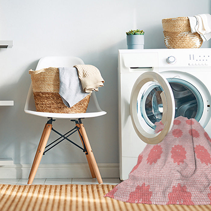 Machine Washable Transitional Light Rose Pink Rug in a Washing Machine, wshpat3508rd