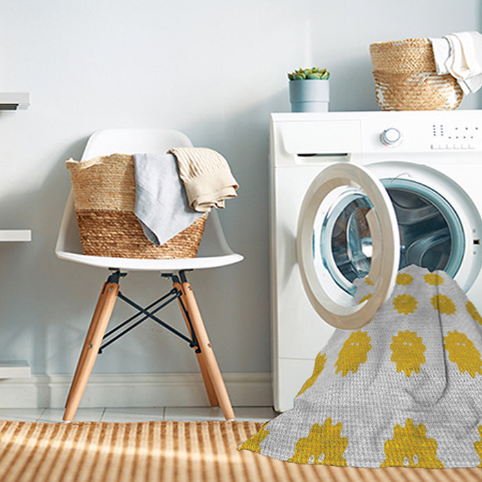 Machine Washable Transitional Yellow Beige Rug in a Washing Machine, wshpat3508