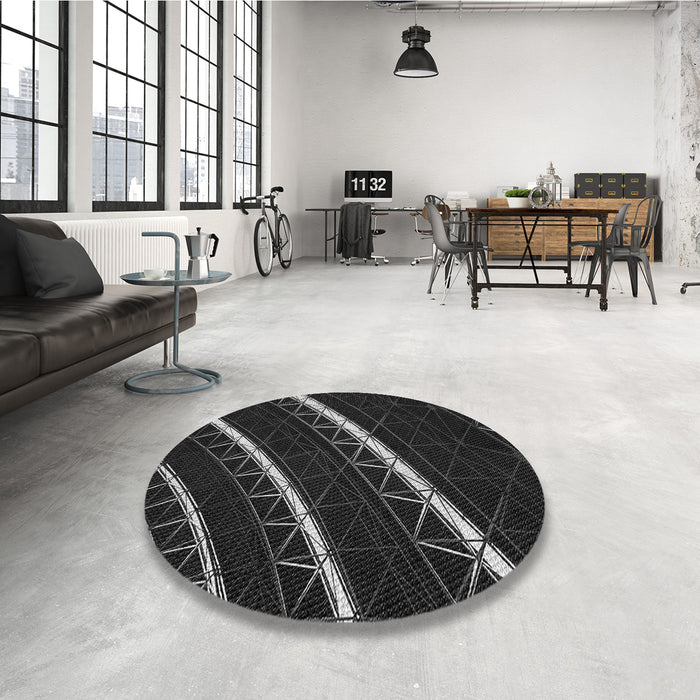 Round Patterned Black Rug in a Office, pat3512gry