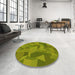 Round Patterned Pistachio Green Rug in a Office, pat3519yw