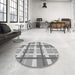 Round Patterned Platinum Gray Rug in a Office, pat3533gry