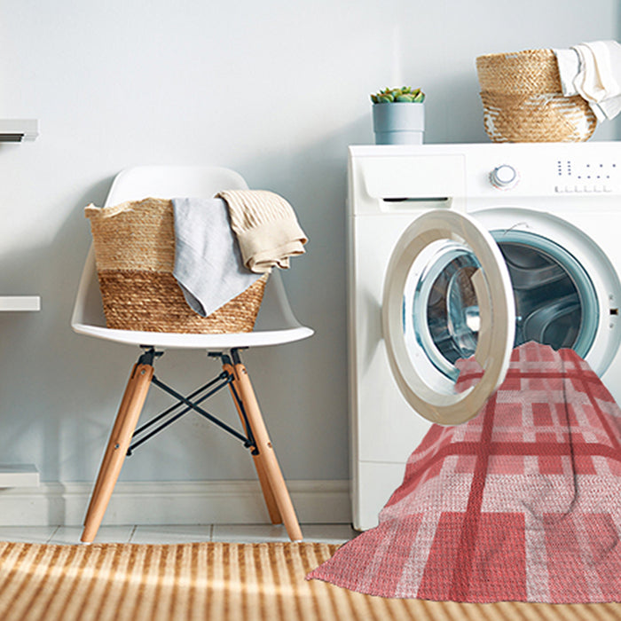 Machine Washable Transitional Pastel Pink Rug in a Washing Machine, wshpat3533rd
