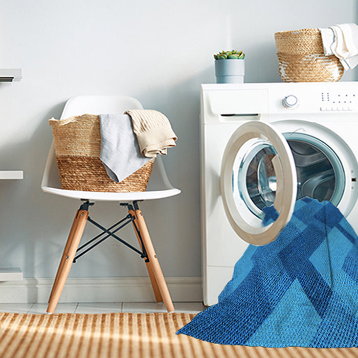 Machine Washable Transitional Blue Rug in a Washing Machine, wshpat3534lblu