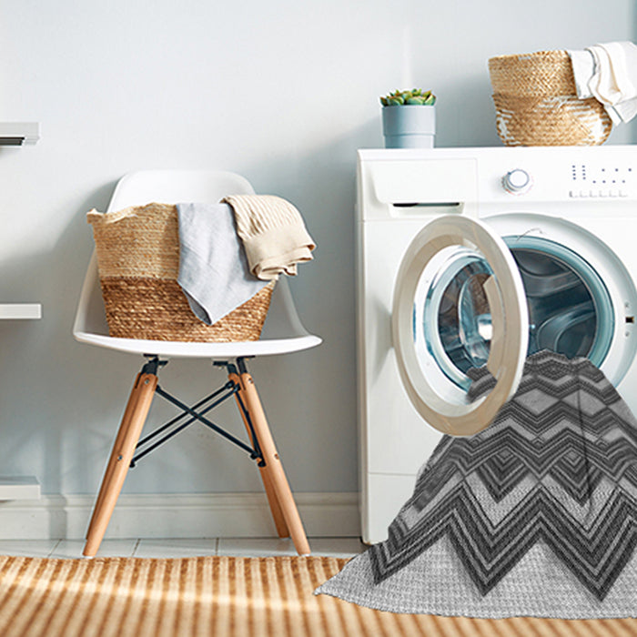 Machine Washable Transitional Cloud Gray Rug in a Washing Machine, wshpat3536gry
