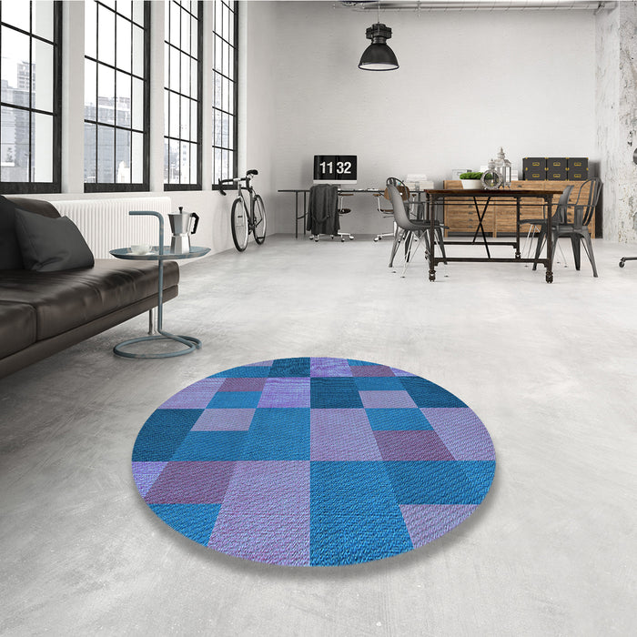 Round Patterned Blue Rug in a Office, pat3537lblu
