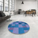 Round Patterned Blue Rug in a Office, pat3537lblu