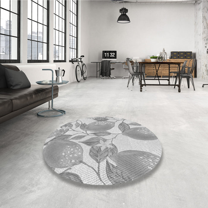 Round Patterned Gunmetal Gray Rug in a Office, pat3539gry