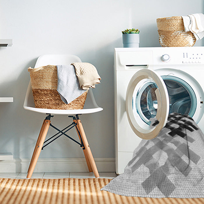 Machine Washable Transitional Platinum Gray Rug in a Washing Machine, wshpat3541