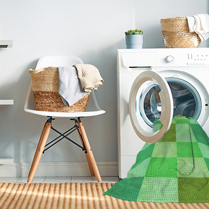 Machine Washable Transitional Green Rug in a Washing Machine, wshpat3546grn