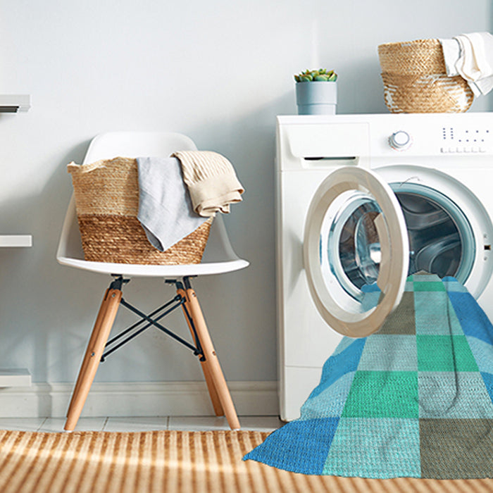 Machine Washable Transitional Macaw Blue Green Rug in a Washing Machine, wshpat3546lblu