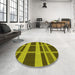 Round Patterned Green Rug in a Office, pat3553yw